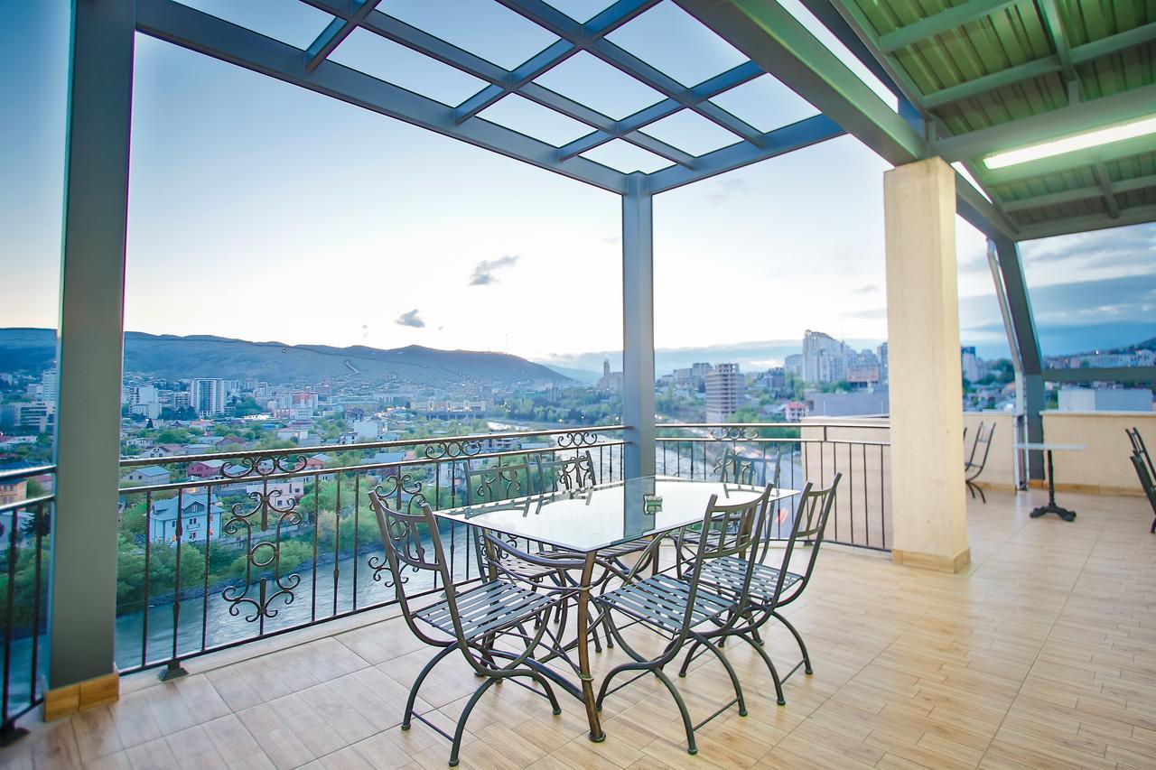 Hotel Gtm Plaza Tbilisi Exterior foto